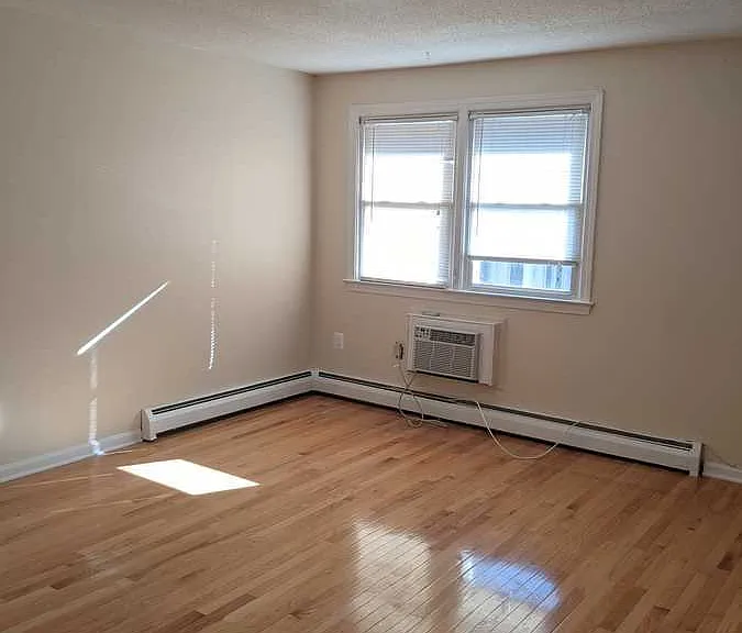 28 Otis St #28F — Photo 4