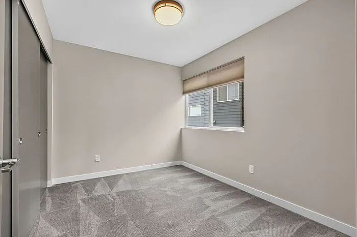 7325 Bainbridge Pl SW — Photo 33