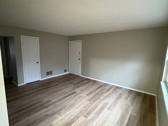 2nd image of 760 Klinger Ave APT C