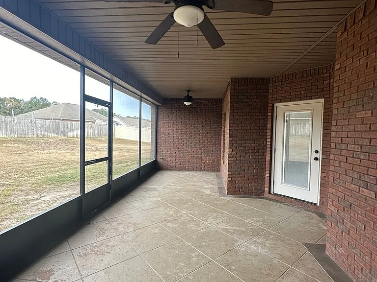 115 Hayley Dr — Photo 35
