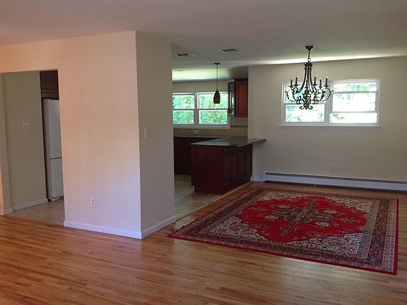 2nd image of 18 Raymond Ct