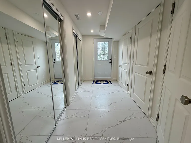 19 Northview Cres — Photo 42