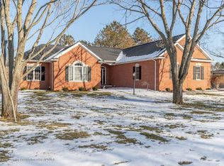 6760 Aberdeen Dr, Dimondale, MI 48821