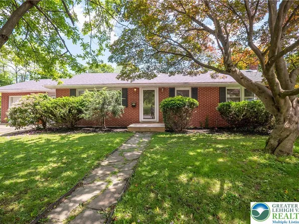 147 Roseto Ave, Roseto, PA 18013