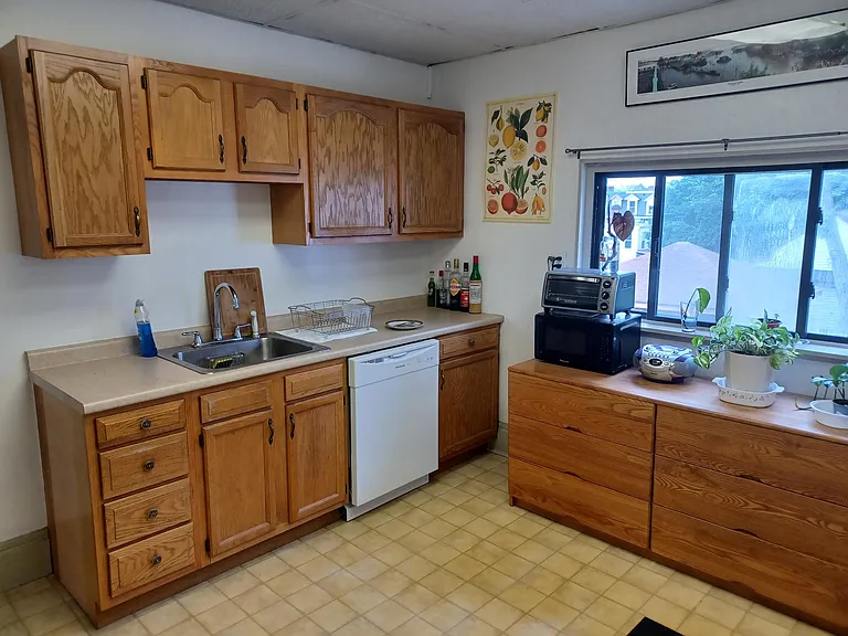 534 S Winebiddle St #2 — Photo 16
