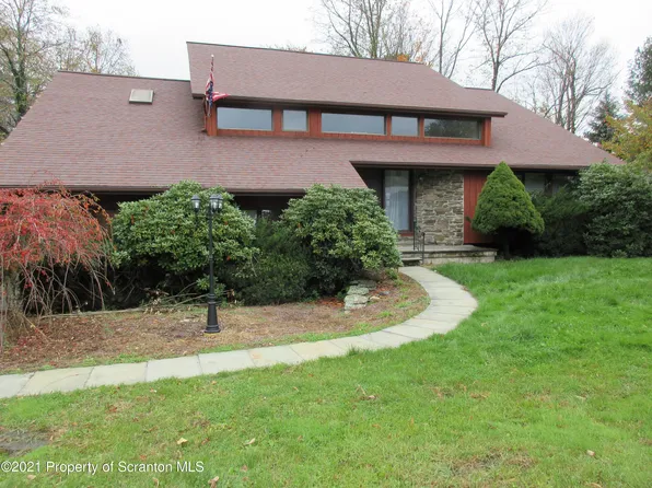 104 Glenview Rd, Waverly, PA 18471
