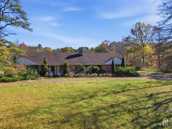 17 Birch St, Old Bridge, NJ 08857