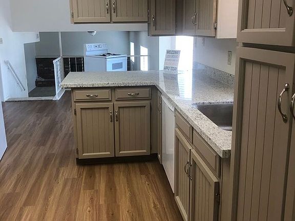 4th image of 1724 W Lindner Ave