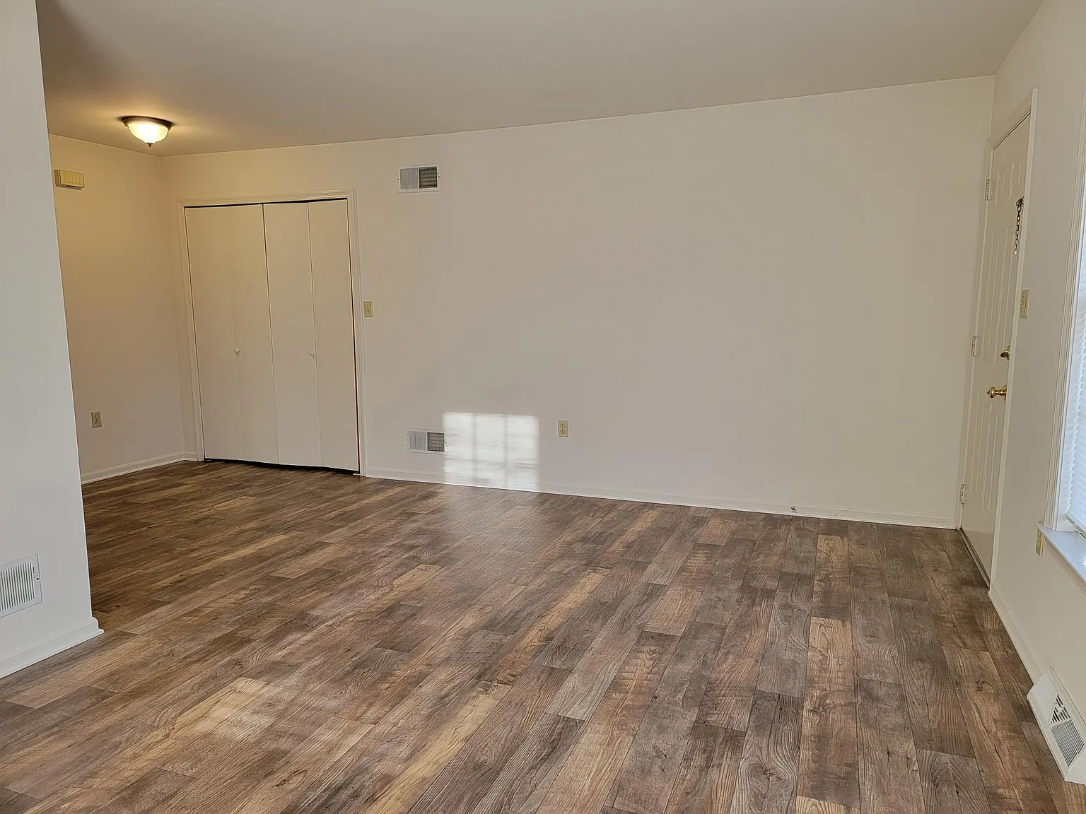 2 bed, $1,195 — Photo 4