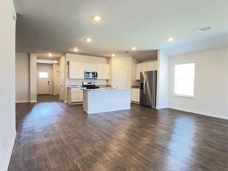 282 Texas Palmetto Cir — Photo 5