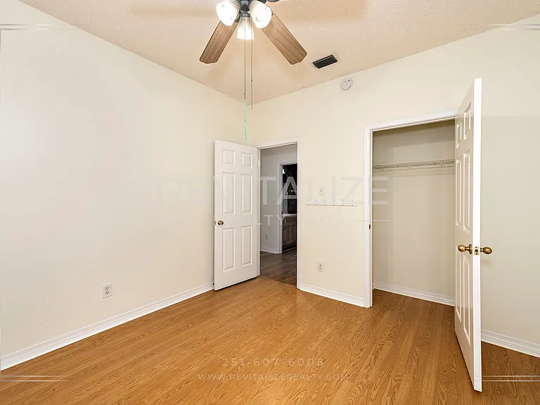 105 Ventura Cir — Photo 22