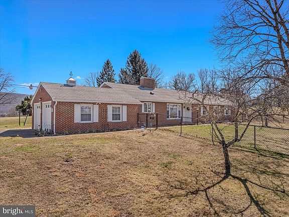 2nd image of 2431 Highland Ridge Rd