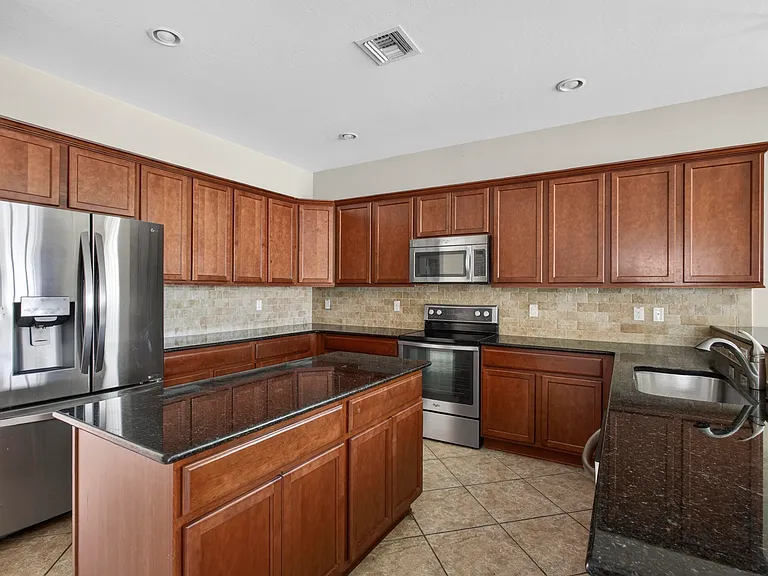 9202 Wrangler Dr — Photo 15