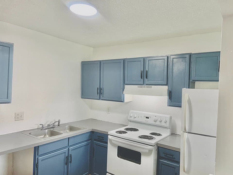 1st image of 2321 N Meridian Ave #3f660de02