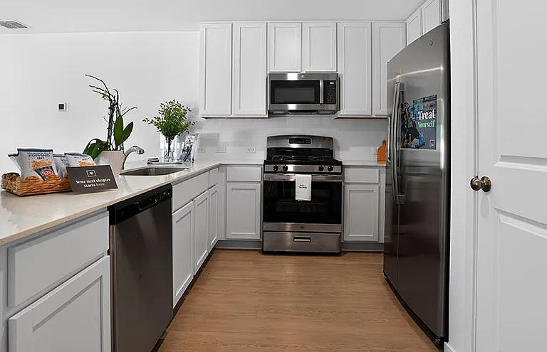 Axis at Veranda Rental Homes — Photo 3