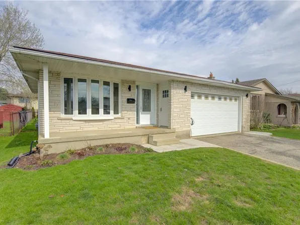 198 The Country Way, Kitchener, ON N2E 2P4