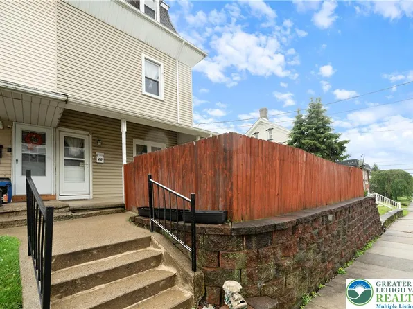 20 N 3rd St, Coplay, PA 18037