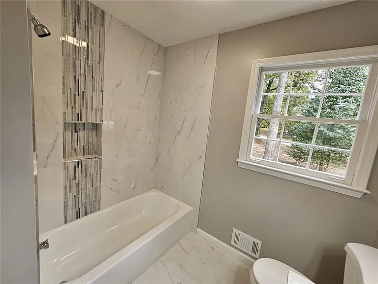 999 Braselton Hwy — Photo 17
