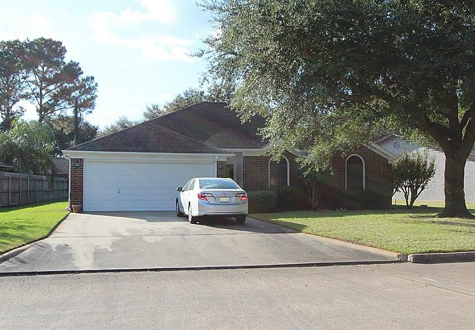 1st image of 2907 Willow Creek Dr