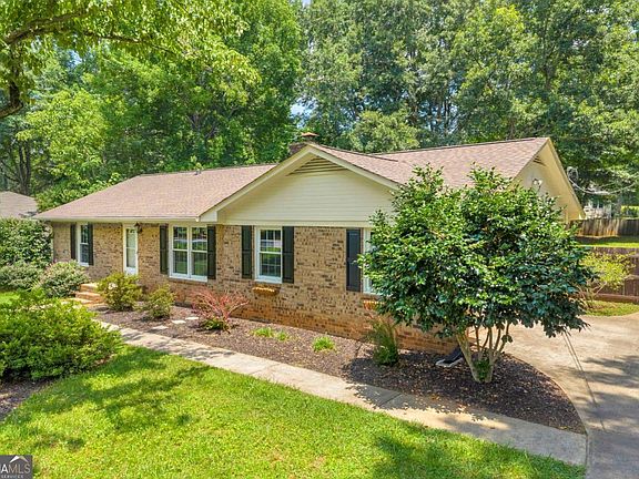 2nd image of 185 Knob Lick Dr