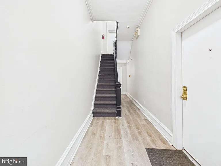 143 N 21st St #1R — Photo 14