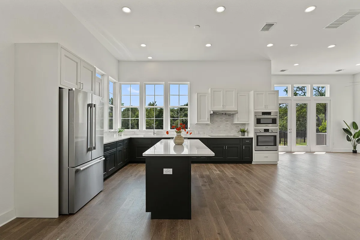 Building Photo - 4503 Grassland Dr