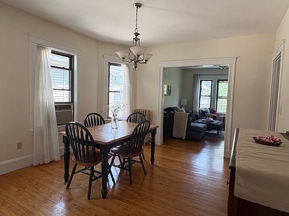 4th image of 35 Stoughton St #2