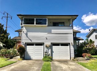 4104 NE 6th Pl #1B, Renton, WA 98059