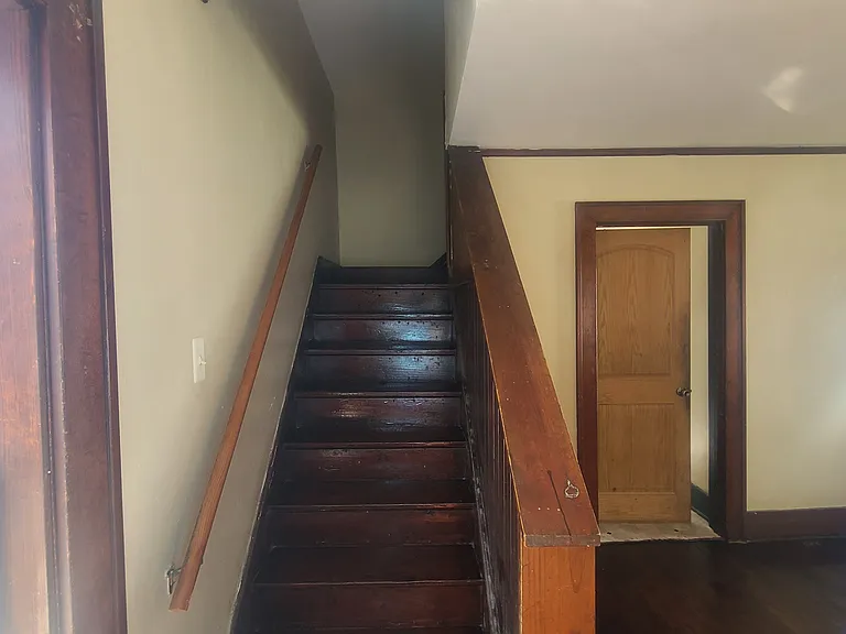300 Stoughton Rd — Photo 4
