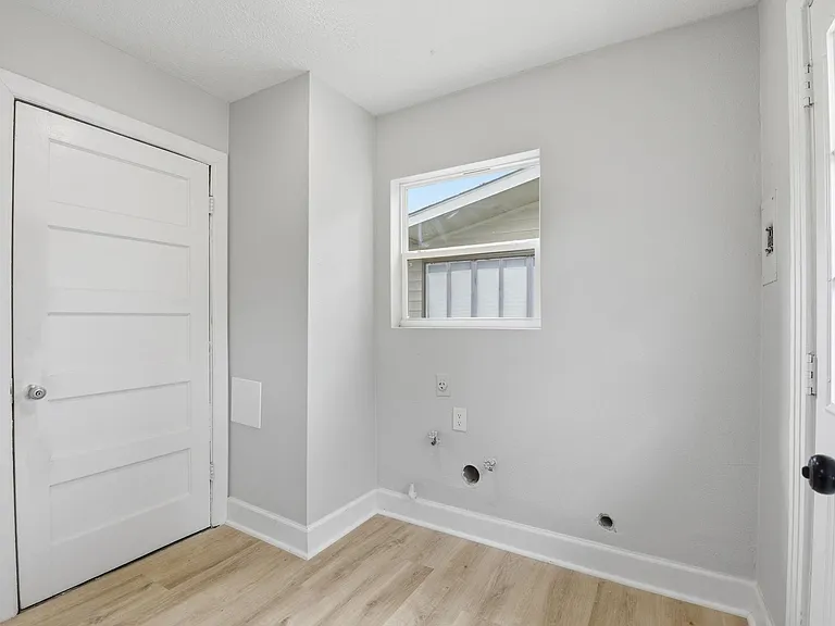 3411 Wentworth St — Photo 10