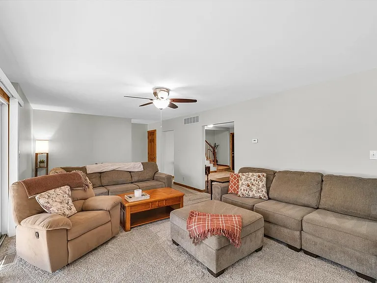 1705 Lake Shore Dr — Photo 17