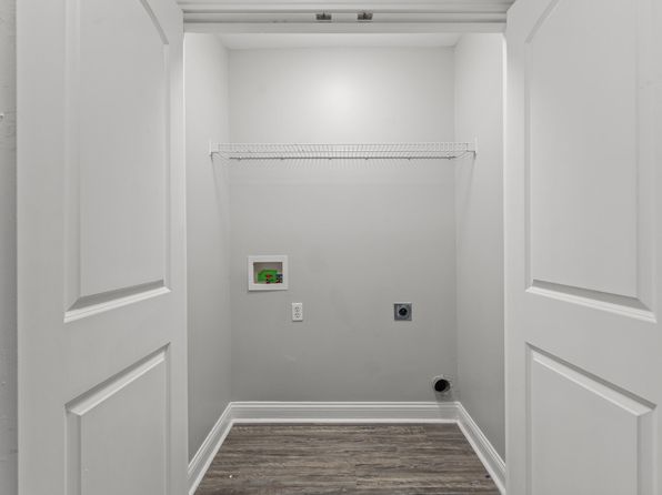 lexington-kentucky-446956486 picture