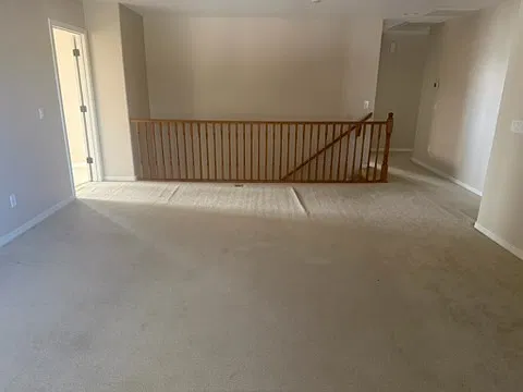 3 bed, 2575 sqft, $1,900 — Photo 2