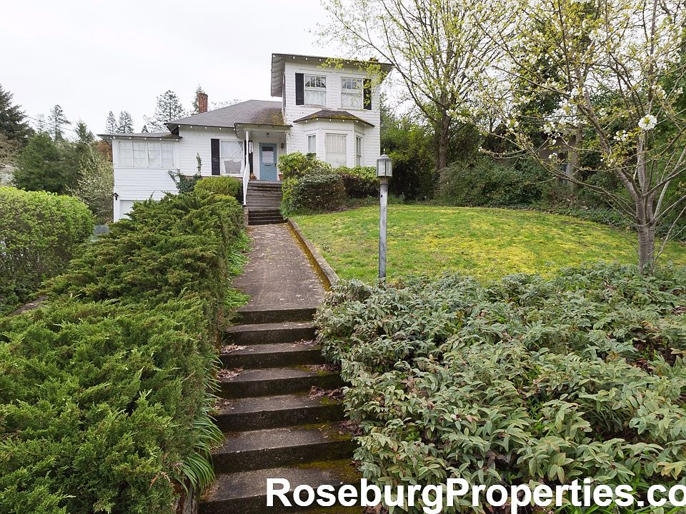 1289 SE Main St Roseburg OR