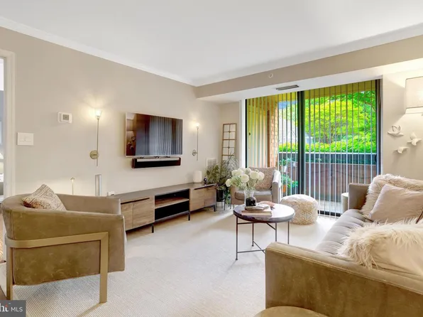 2230 George C Marshall Dr APT 305, Falls Church, VA 22043