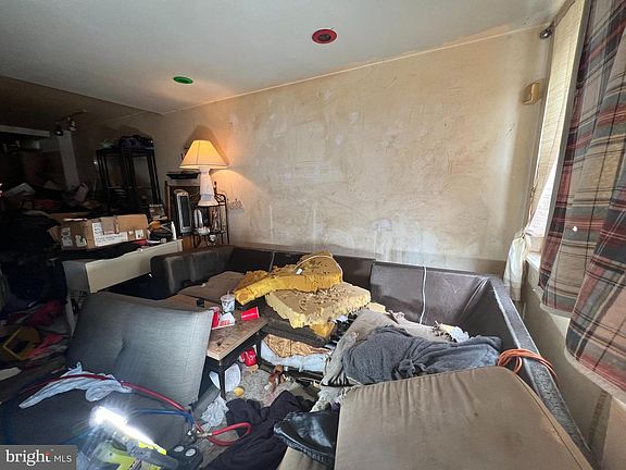 2nd image of 1316 Glyndon Ave