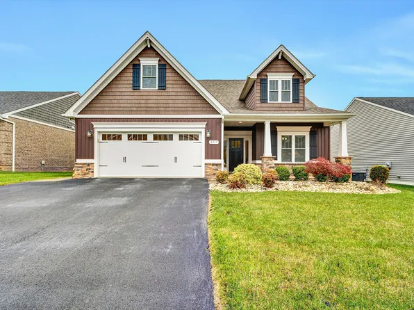 2417 Foxfield Ct, Salem, VA 24153