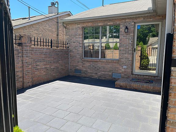 2nd image of 810 Wildview Way