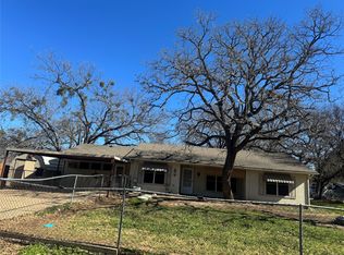 609 Longhorn Trl, Granbury, TX 76049