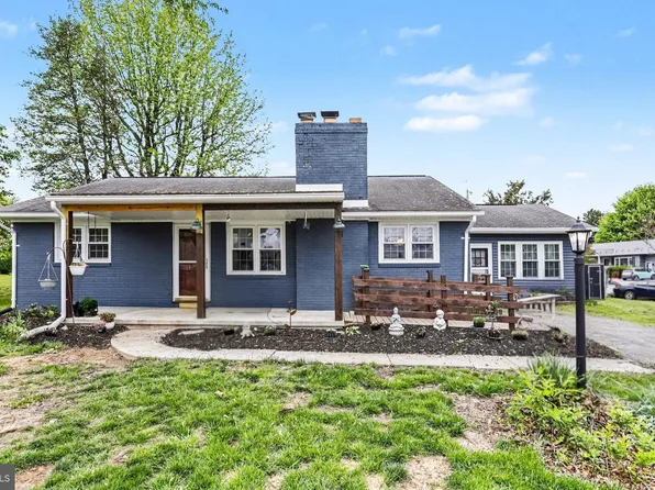 212 Barcroft Rd, York, PA 17406
