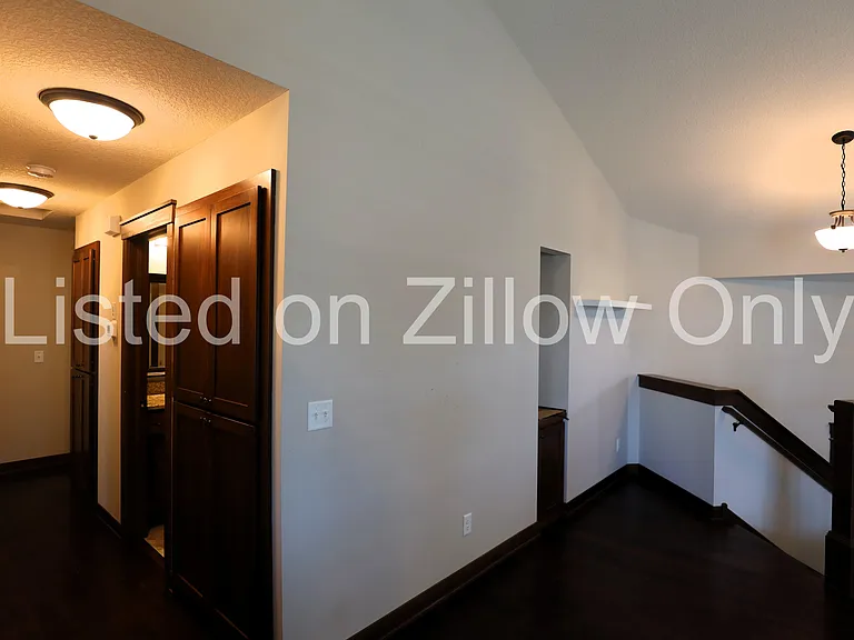 6758 Redwood Ave — Photo 7