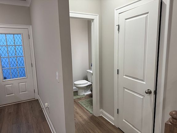 1/2 bath near living room