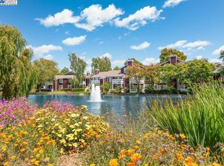 178 Marina Lakes Dr, Richmond, CA 94804