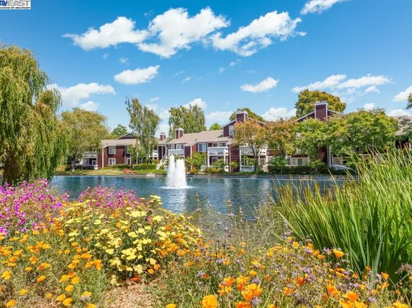 178 Marina Lakes Dr, Richmond, CA 94804