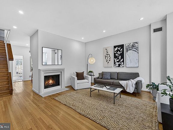 4th image of 505 15th St SE