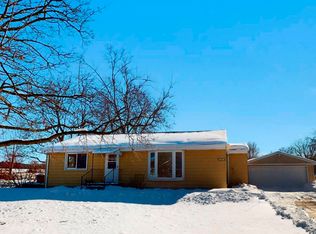 2362 Heritage Rd, De Pere, WI 54115