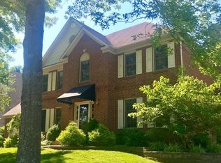 948 Rockbridge Rd, Lexington, KY 40515