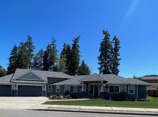151 Mountain Crest Ln, Eatonville, WA 98328