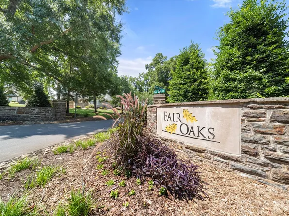 3925 Valley View Cir, Clemmons, NC 27012