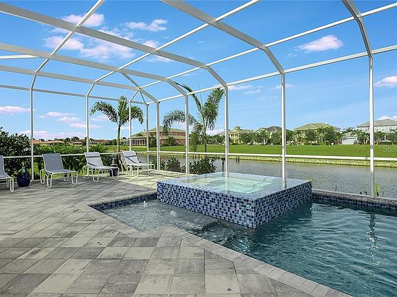 4th image of 713 Manns Harbor Dr